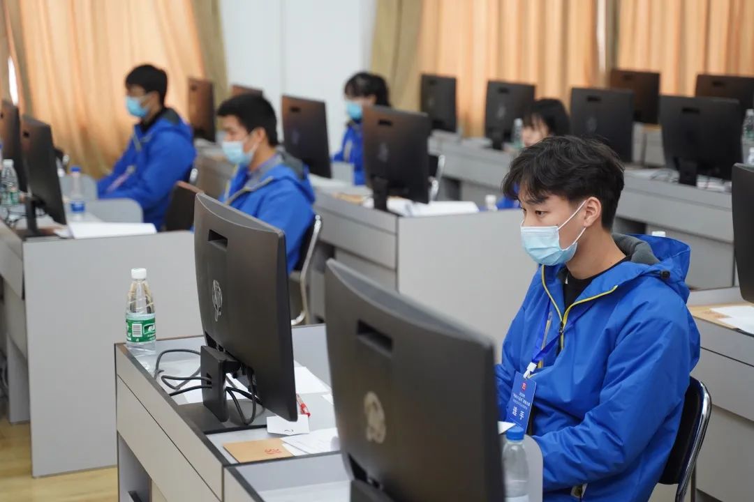 7640_2pyk_2572.jpg