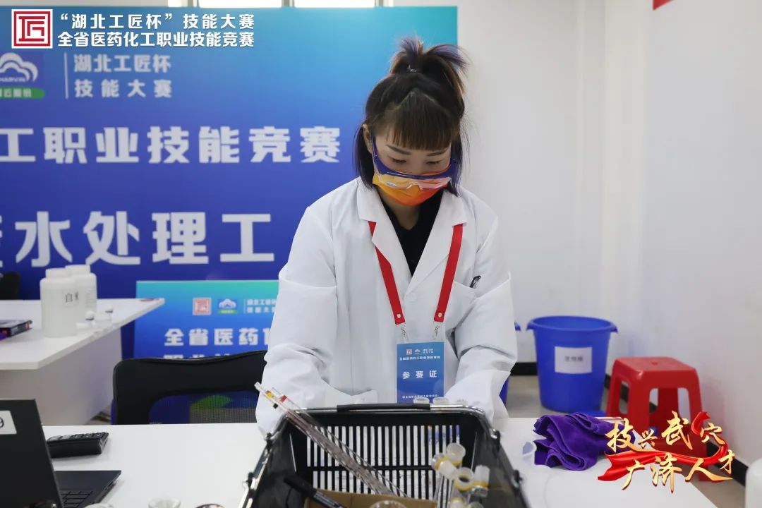 25803_rpaq_4540.jpg